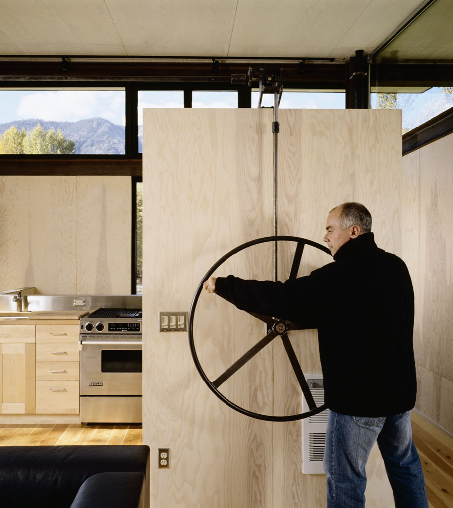 Hand wheel of the Delta Shelter by Olson Kundig Architects