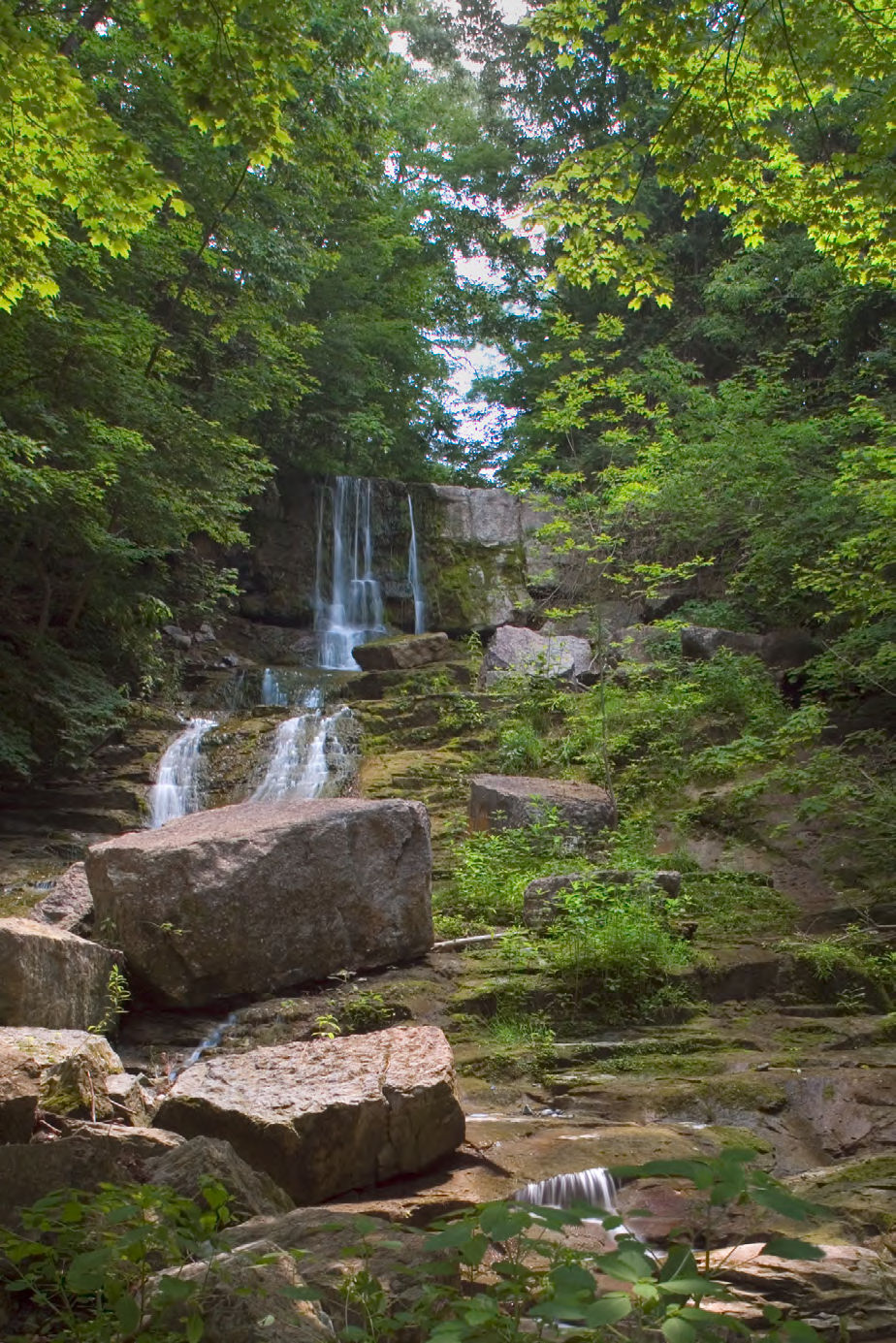 waterfall near Combs Point Residence by Bohlin Cywinski Jackson