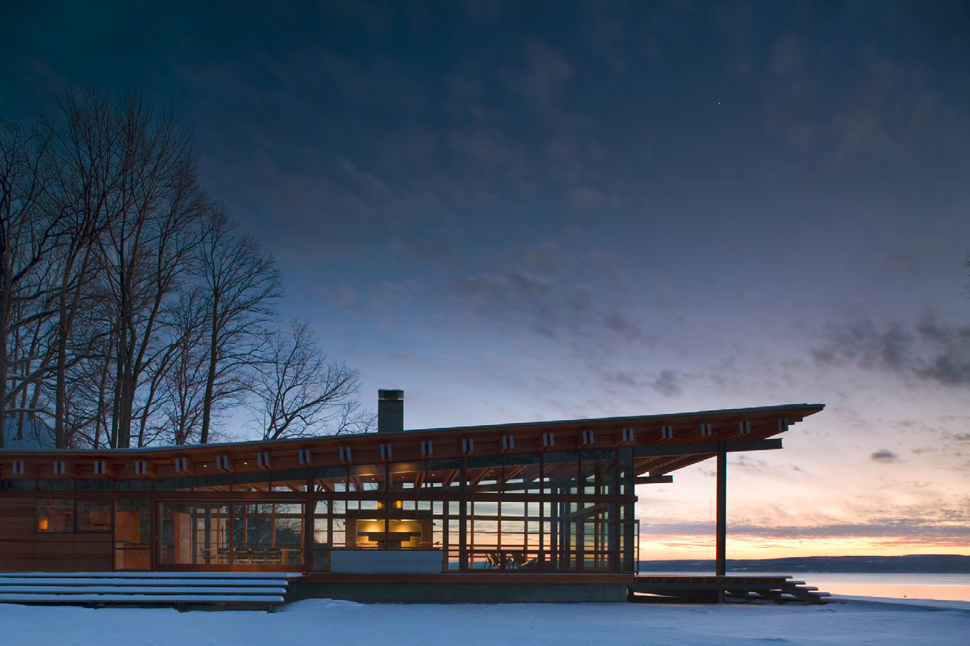 Exterior of the Combs Point Residence by Bohlin Cywinski Jackson at night