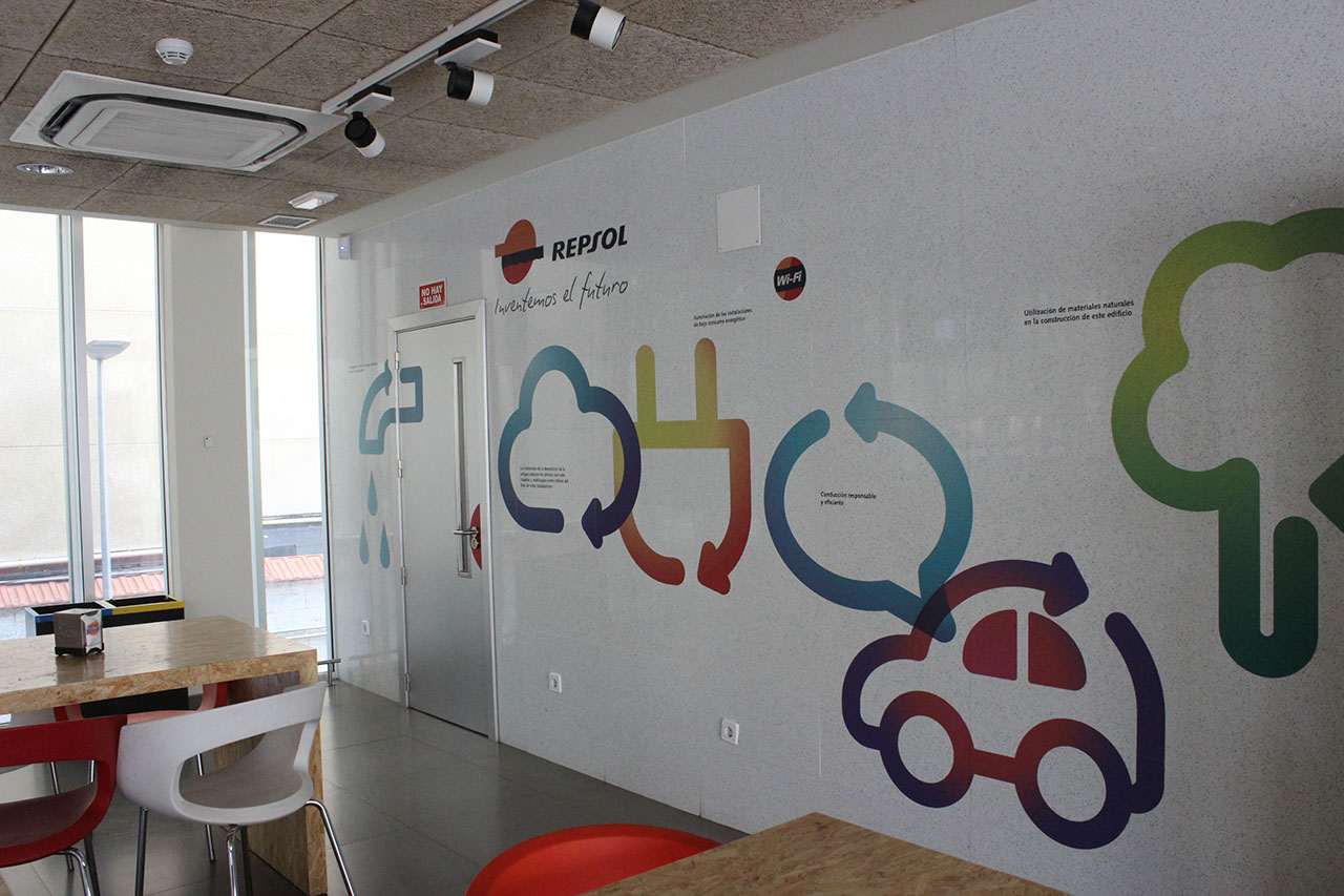 Madrid’s BREEAM-certified Repsol station interior