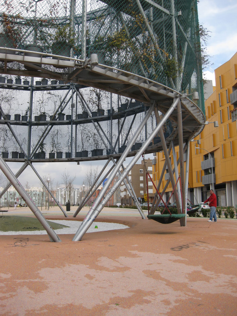 Madrid's Eco-boulevard Air Trees by Ecosistema Urbano