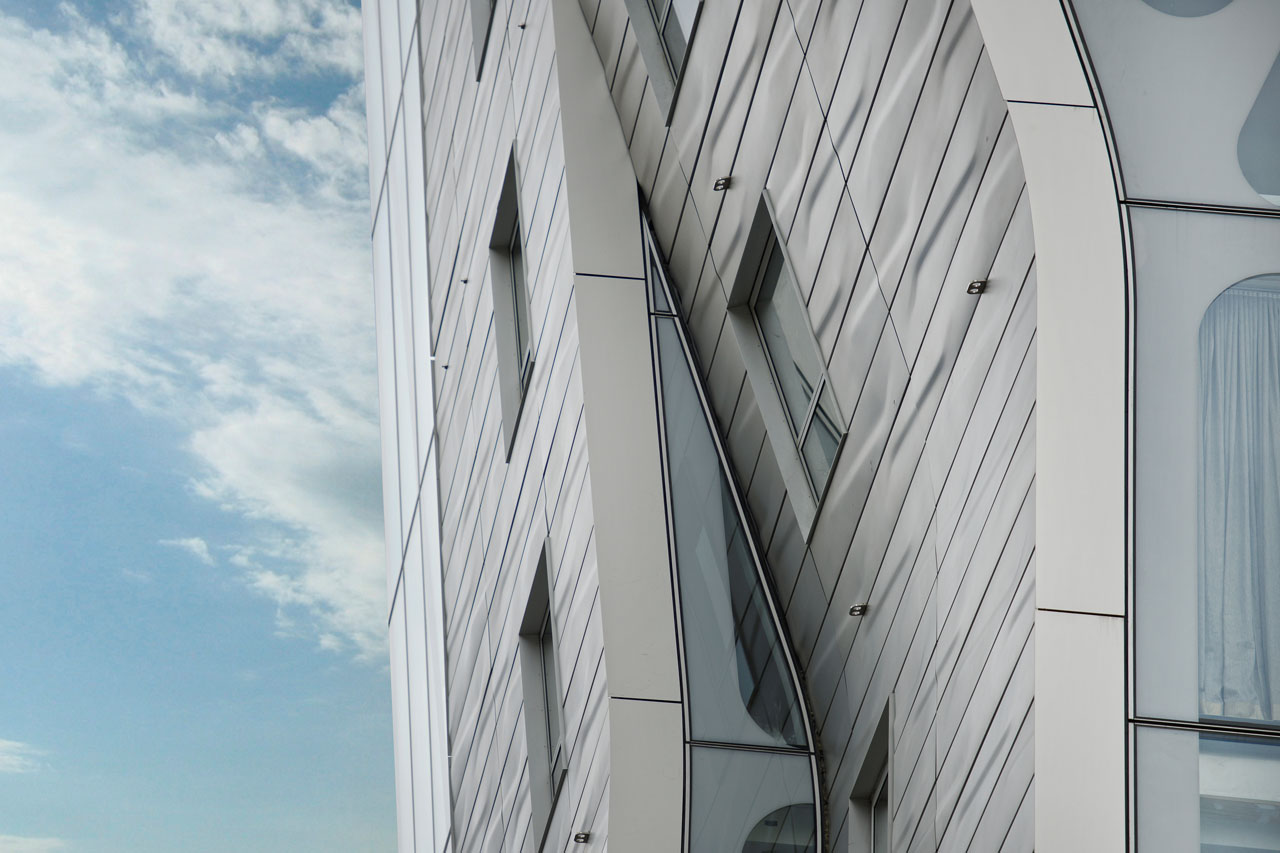 Exterior detail of the HL23 by Neil M. Denari Architects overlooking New York City's High Line