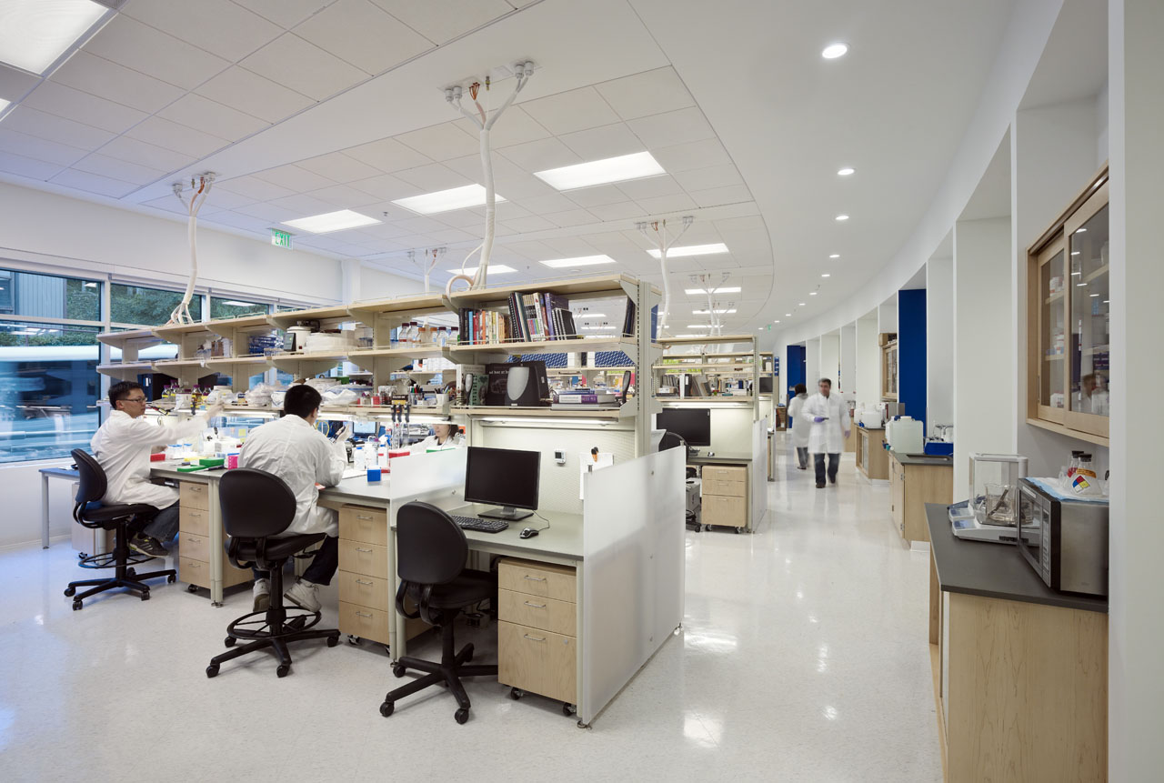 Interior view of the Dolby Regeneration Medicine Building at the University of California, San Francisco by Rafael Viñoly Architects