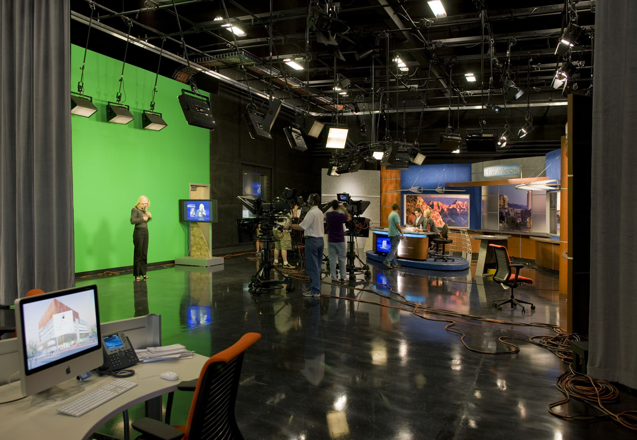 Television production studio inside the Arizona State University Walter Cronkite School of Journalism by Ehrlich Architects
