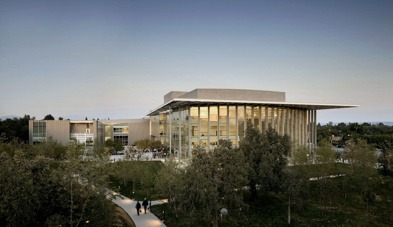 Valley Performing Arts Center by HGA Architects