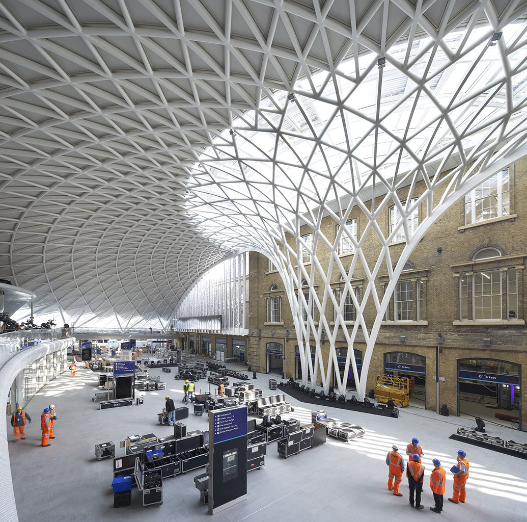 steel lattice roof at the entrance of King's Cross Station