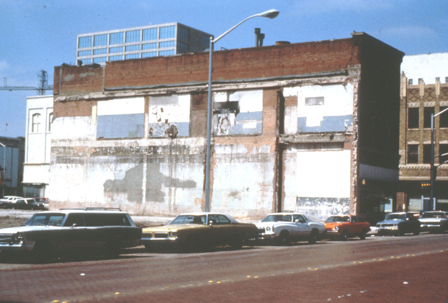 Jett Building in Fort Worth before the Chisholm Trail mural by Richard Haas