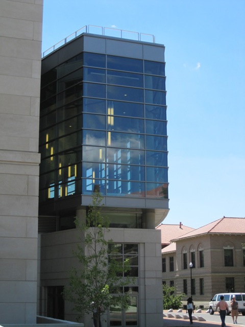 The Ohio State University's William Oxley Thompson Memorial Library exterior