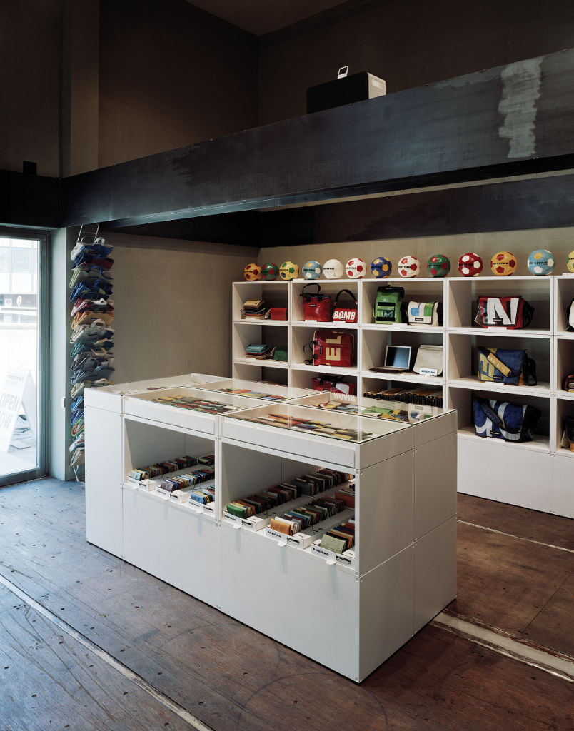 Retail space constructed from shipping containers in Zurich by Freitag Architects