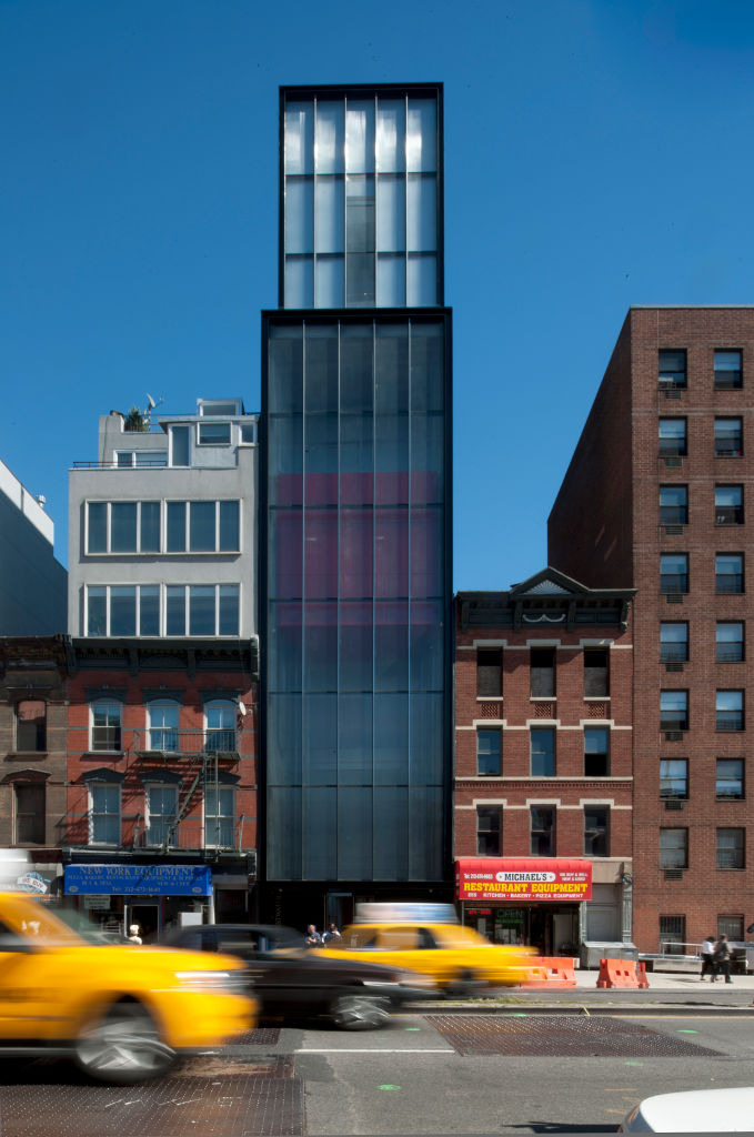 A street view of New York City's Sperone Westwater Gallery by Foster + Partners