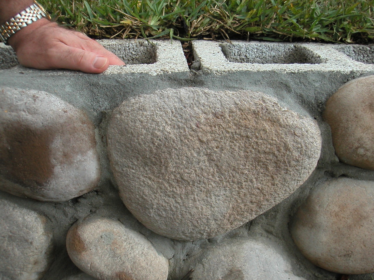 simulated stone that lost its color after incorrect cleaning