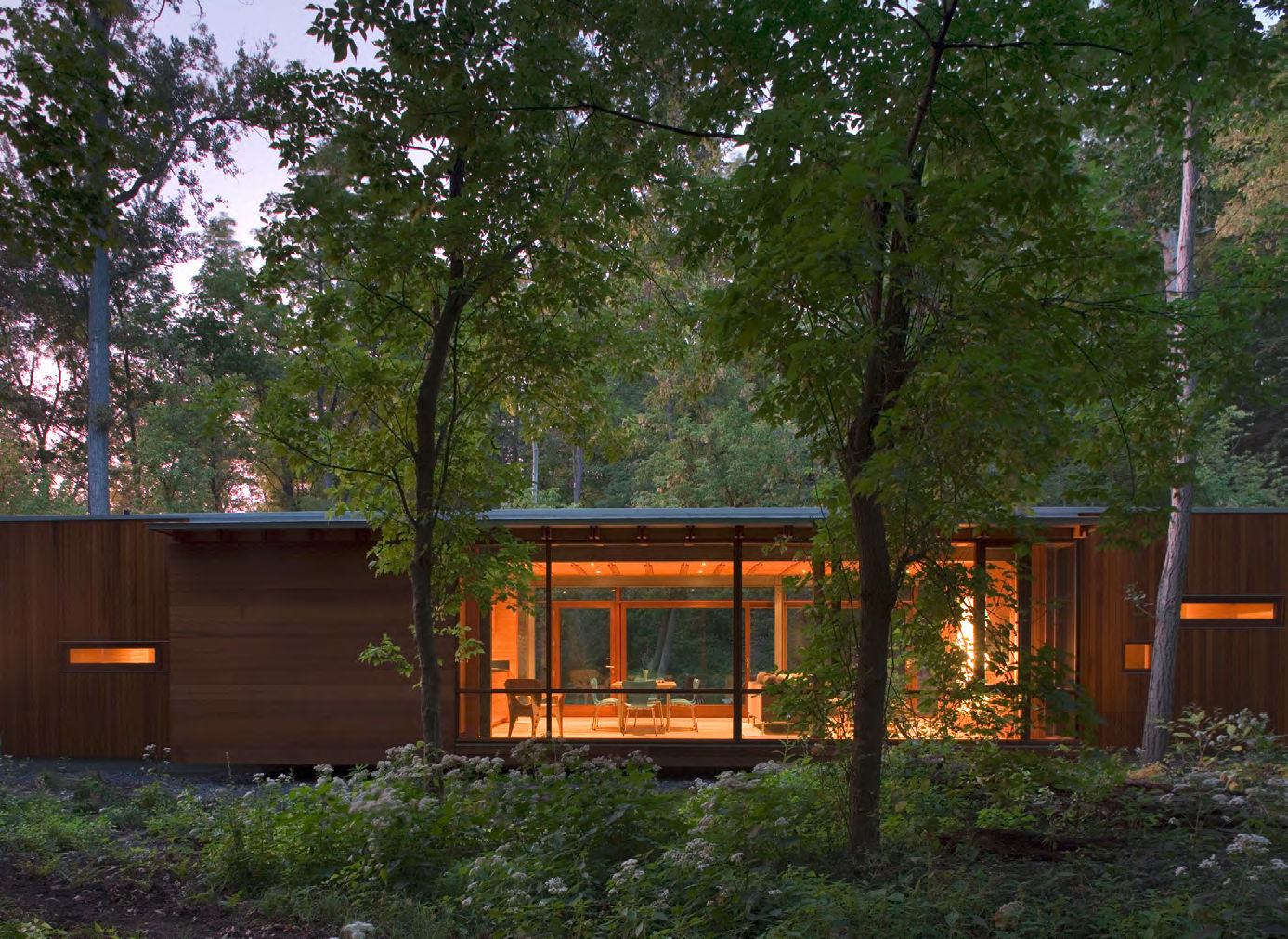 Wooded View of the Combs Point Residence by Bohlin Cywinski Jackson