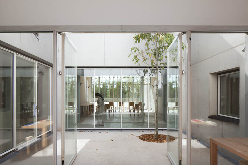 Renzo Piano’s Ronchamp Expansion Break Room with Patio