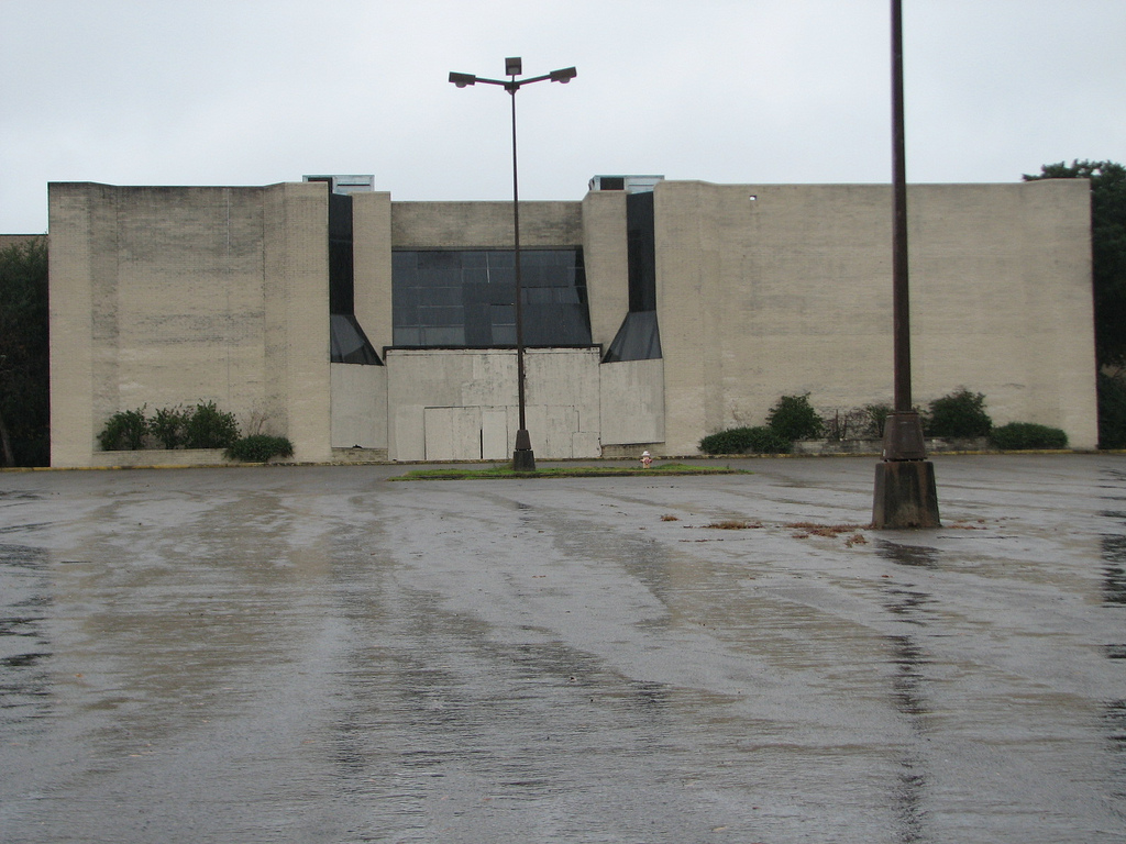 empty box store