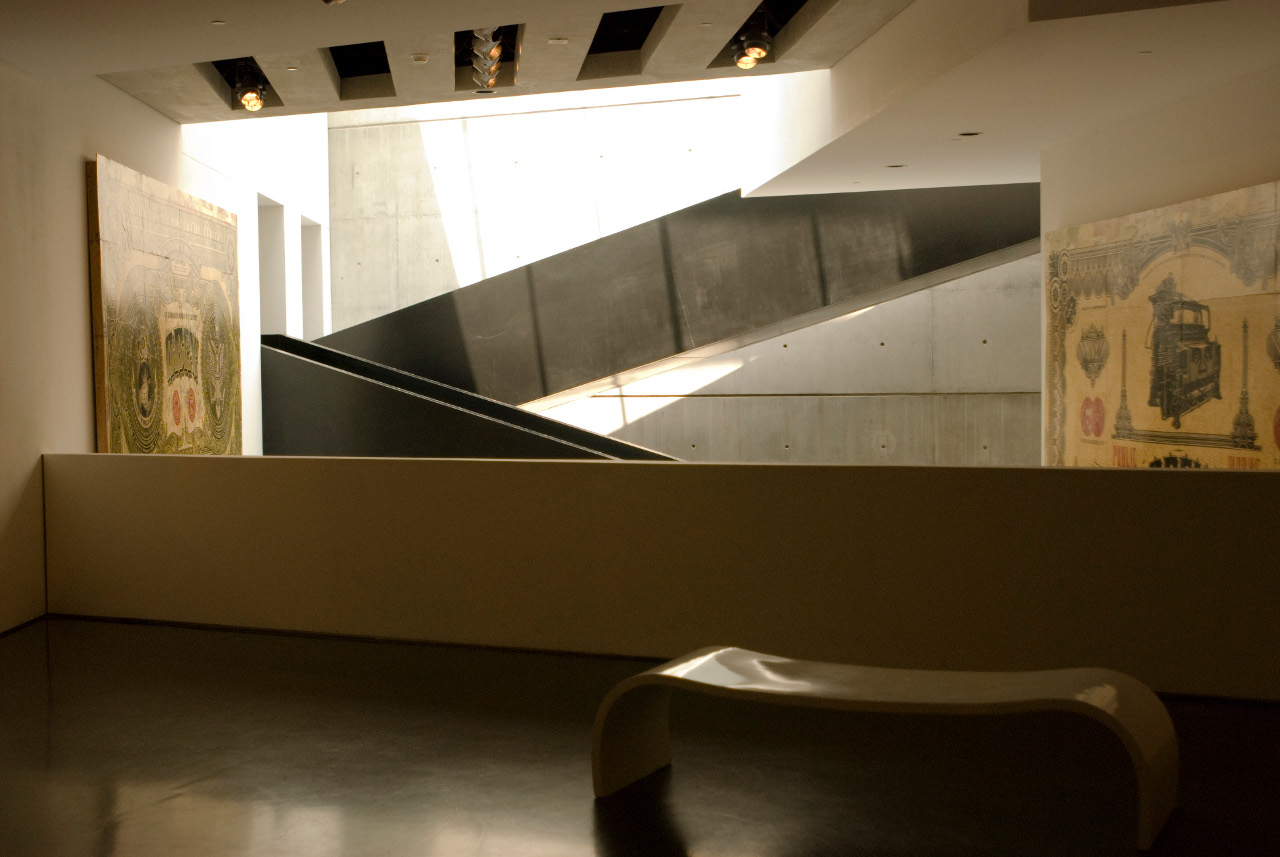 Cincinnati Contemporary Arts Center interior stairs By Zaha Hadid