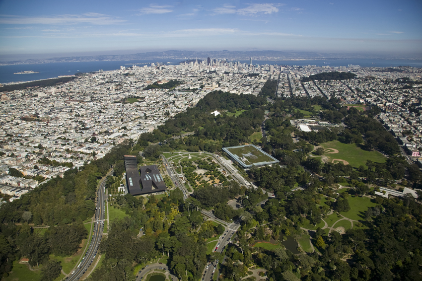Aerial view of  Renzo Piano’s California Academy of Sciences and the surrounding San Francisco area