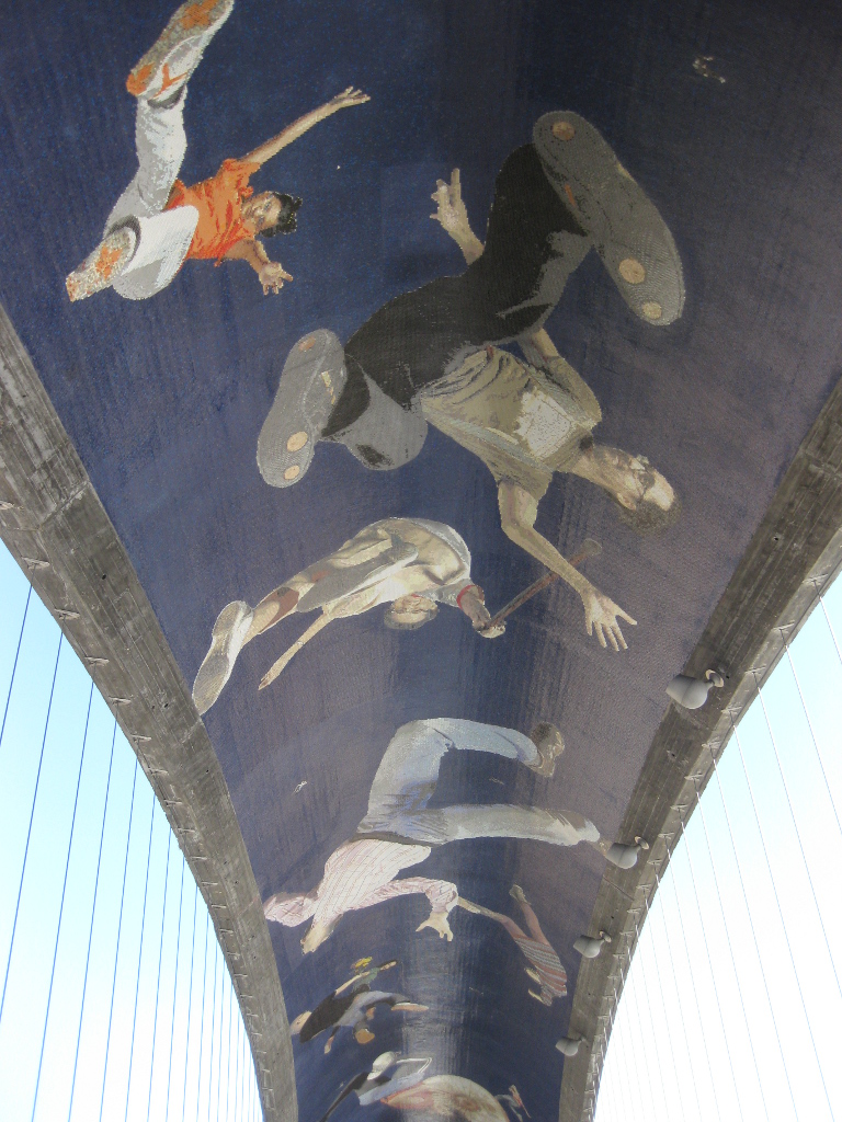 Murals of Madrid's Puentes Cascaras by West 8