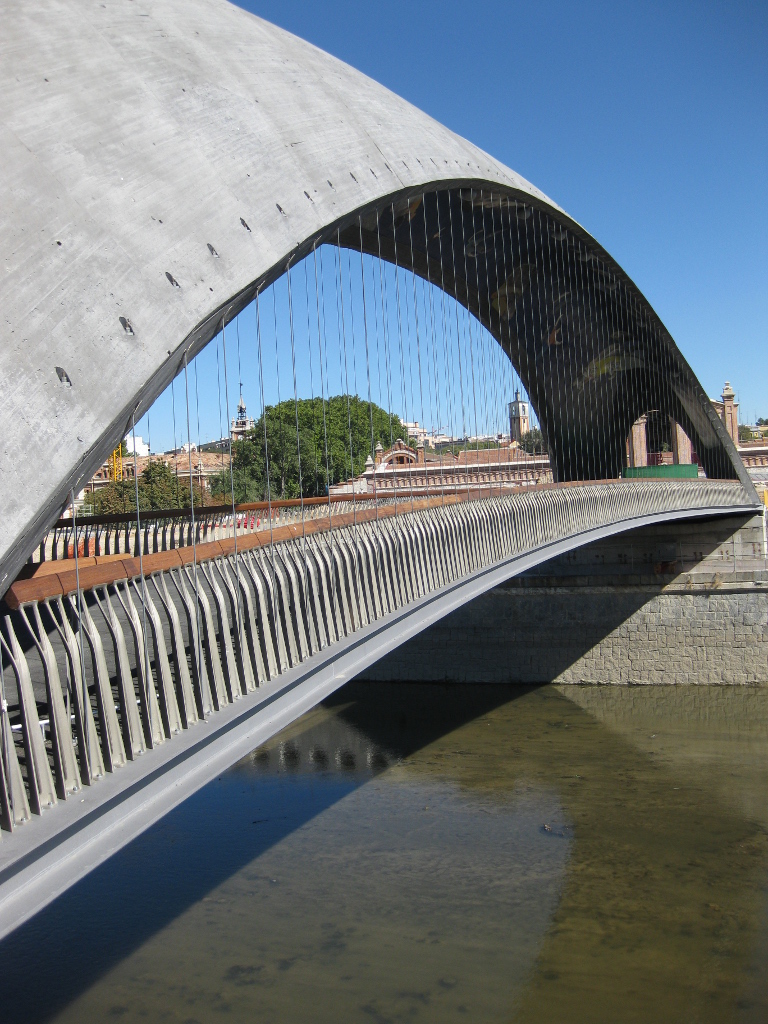 Madrid's Puentes Cascaras by West 8