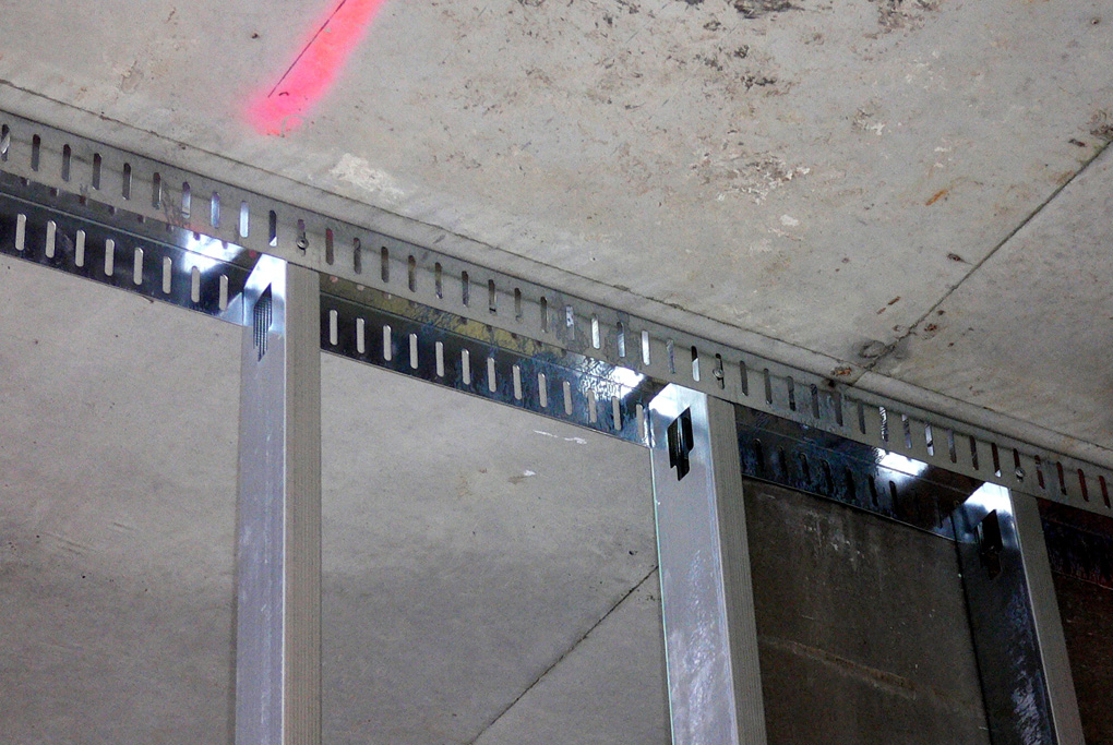 light gauge metal stud frame Deflection_Track