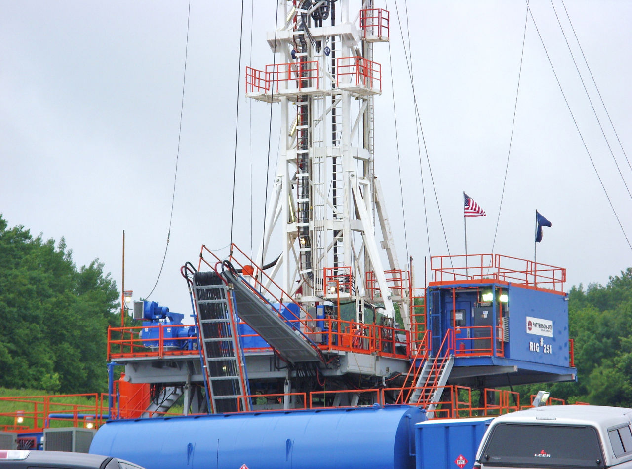 natural gas drill rig