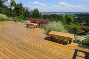 Guide to Cleaning, Staining, and Sealing a Cedar Deck