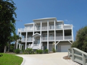This coastal area home by builder Pat Patteson features Simonton StormBreaker Plus windows. 
